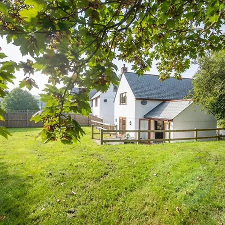 Robins Rest, Nr Holiday home Perranporth